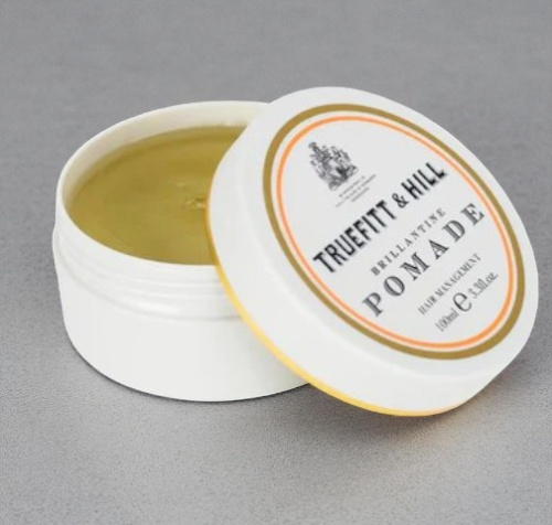 Глянцевая помада для укладки волос сильной фиксации Truefitt&Hill Brillantine Pomade, 100 мл фото 2