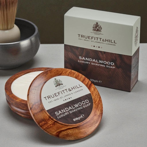 Мыло для бритья в деревянной чаше Truefitt & Hill Sandalwood Shaving Soap, 99 гр. фото 2