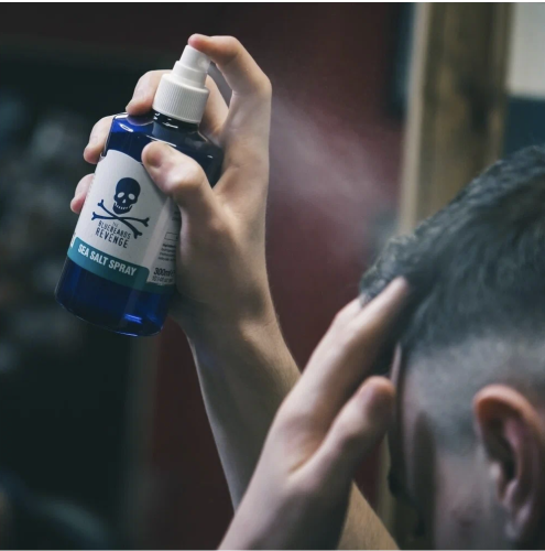 Спрей для укладки волос с морской солью The Bluebeards Revenge Sea Salt Spray, 300 мл фото 2