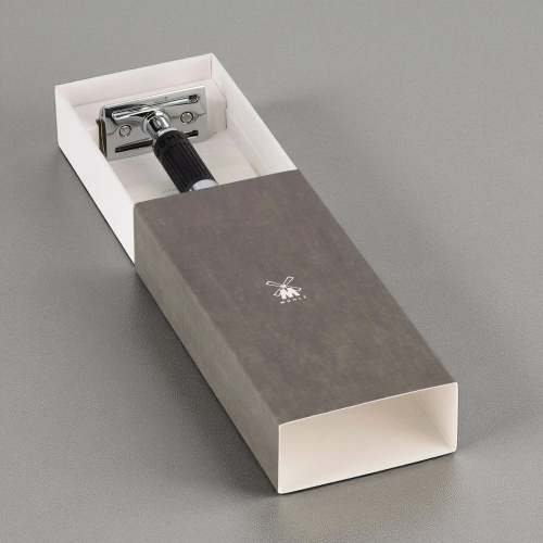 Т-образная бритва Muehle R Neo 06 SR closed comb, черная фото 4