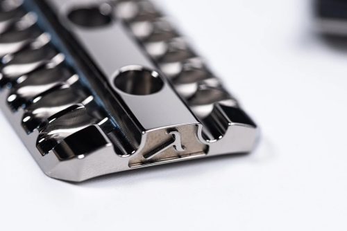 Т-образная бритва с закрытым срезом Lambda Razors Athena Titanium фото 8
