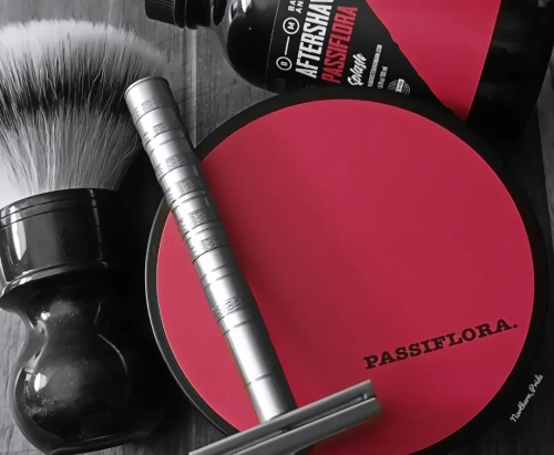 Мыло для бритья Barrister and Mann Passiflora Shaving Soap, 118 мл фото 4