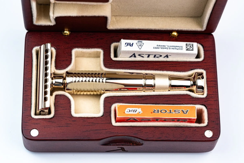 Т-образная бритва с закрытым срезом Lambda Razors Athena Bronze фото 2