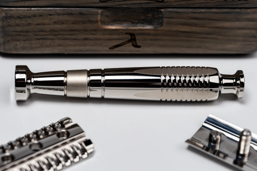 Т-образная бритва с закрытым срезом Lambda Razors Athena Stainless Steel фото 6