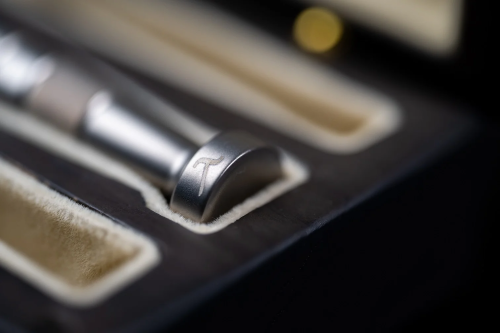 Т-образная бритва с закрытым срезом Lambda Razors Athena Titanium Satin фото 3