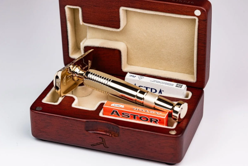 Т-образная бритва с закрытым срезом Lambda Razors Athena Bronze фото 3