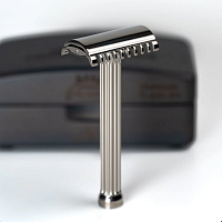 Т-образная бритва с открытым срезом Lambda Razors Ares v1 Titanium Polished