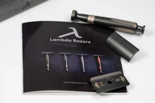 Т-образная бритва с закрытым срезом Lambda Razors Athena Stainless Steel DLC Satin фото 14