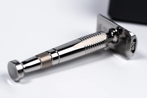 Т-образная бритва с закрытым срезом Lambda Razors Athena Titanium фото 5