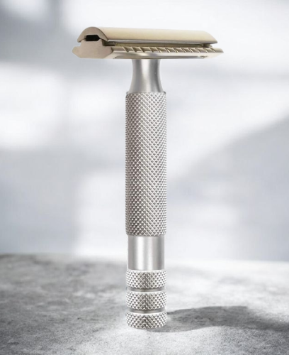 Т-образная бритва с закрытым срезом The Goodfellas' Smile Impero