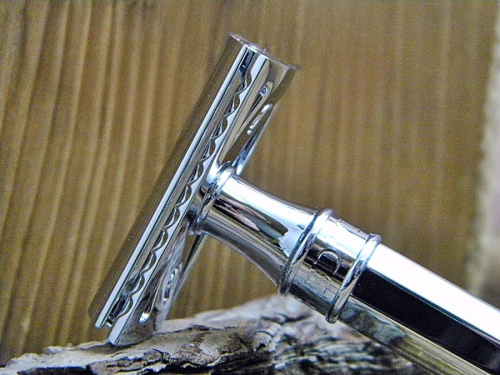 Т-образная бритва Edwin Jagger DE89811BL closed comb с восьмигранной ручкой, хром фото 5