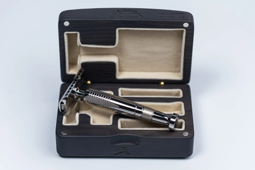 Т-образная бритва с закрытым срезом Lambda Razors Athena Titanium фото 2